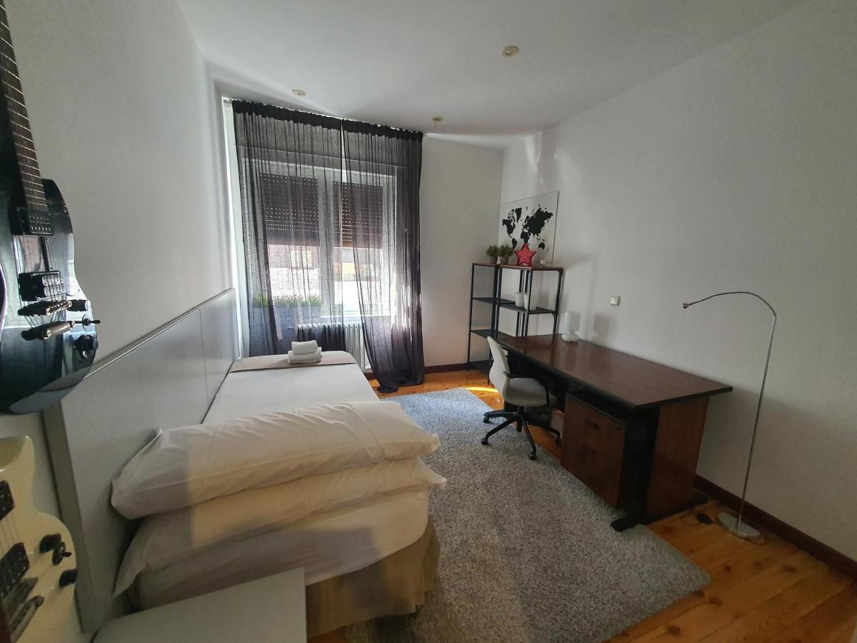 Apartament Teo Pampeluna Zewnętrze zdjęcie